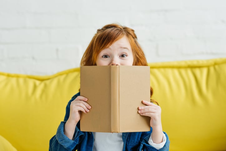 happy-girl-reading