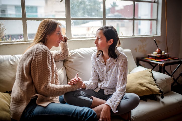 mother-daughter-having-strength-based-conversation